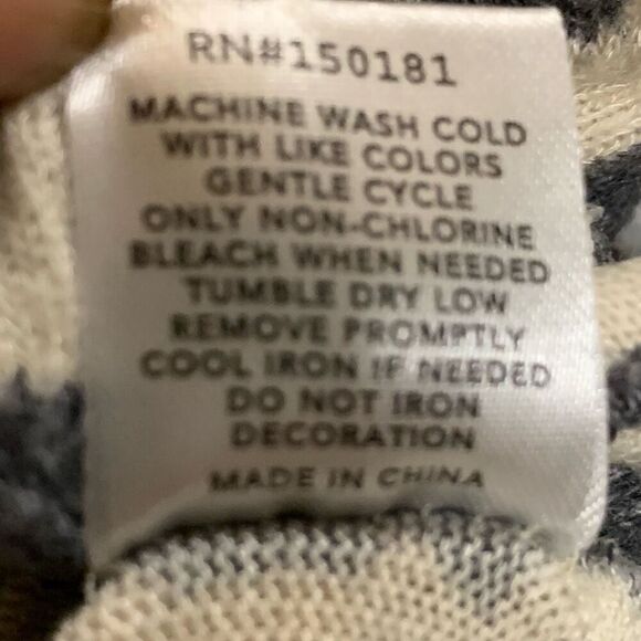 Grayson Threads leopard top womens medium long sleeve crewneck - Picture 4 of 6